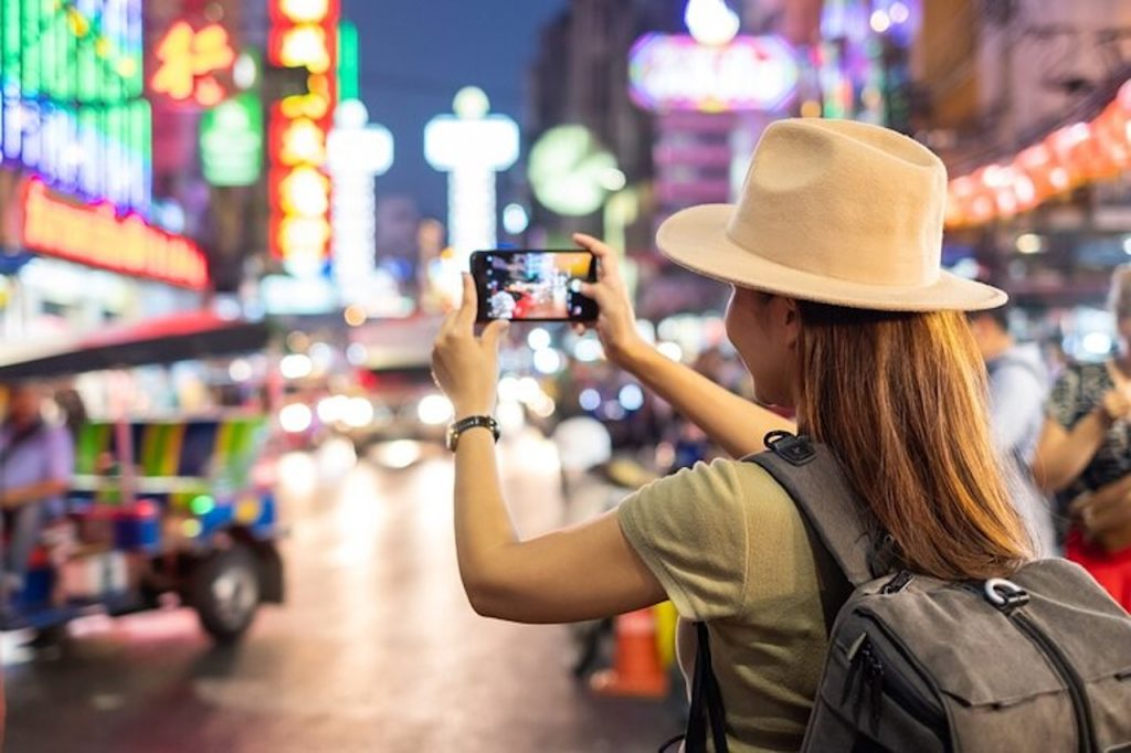 Amazing Tuk-Tuk Tour – Bangkok By Night with Chinatown Street Food