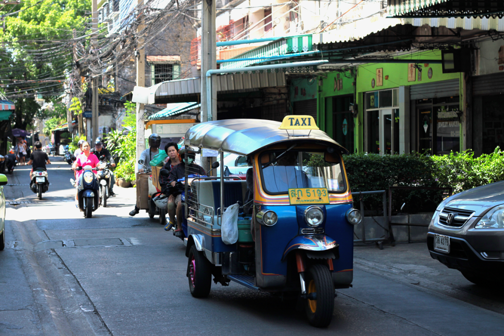 Bangkok Old Town Tuktuk & Walking Tour